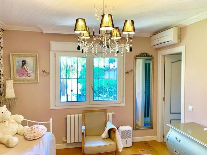 Image No.12-3 Bed Villa / Detached for sale