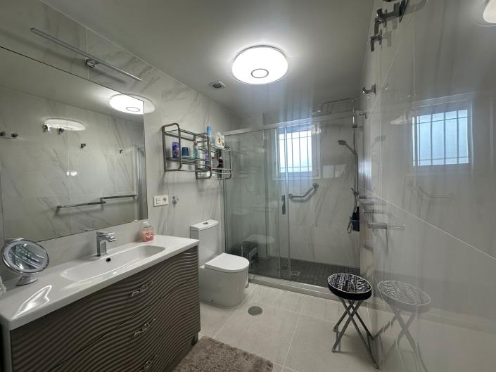 Image No.17-3 Bed Apartment for sale