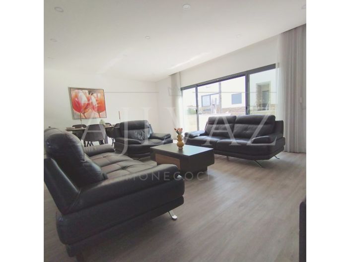 Image No.14-3 Bed House for sale