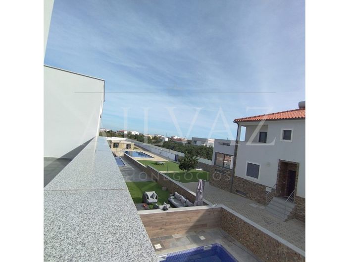 Image No.40-3 Bed House for sale