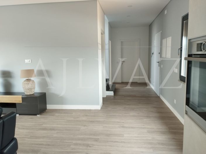 Image No.12-3 Bed House for sale