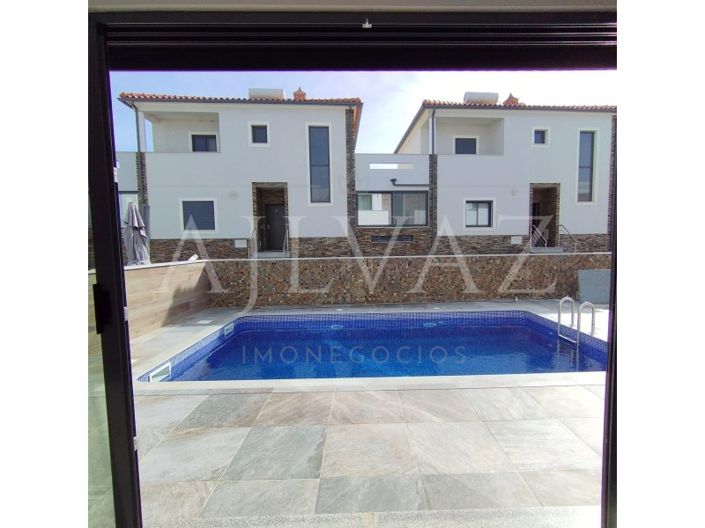 Image No.2-3 Bed House for sale