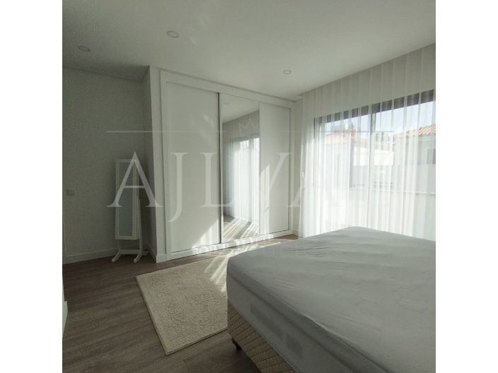 Image No.23-3 Bed House for sale