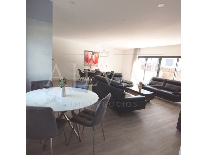 Image No.5-3 Bed House for sale