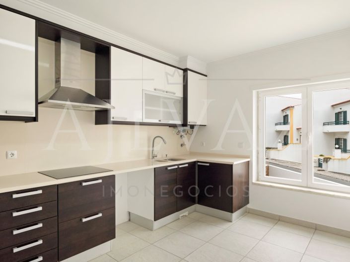 Image No.11-4 Bed House for sale