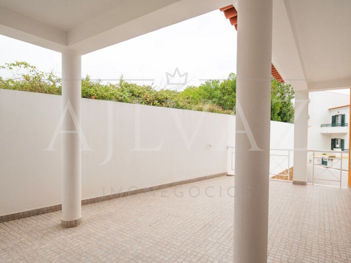 Image No.20-4 Bed House for sale