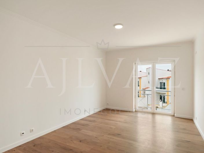 Image No.35-4 Bed House for sale