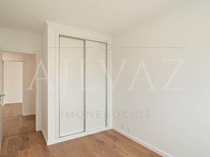 Image No.51-4 Bed House for sale