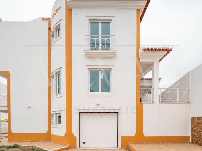 Image No.57-4 Bed House for sale