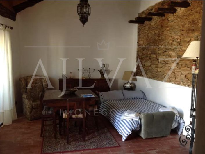 Image No.33-12 Bed House for sale