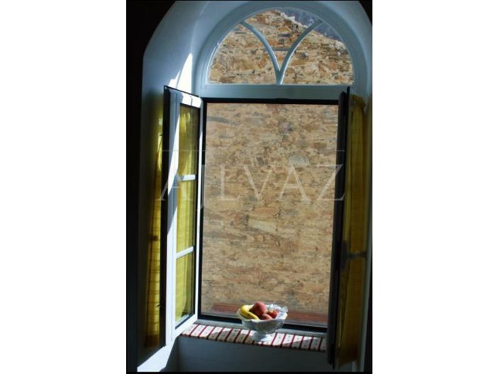 Image No.46-12 Bed House for sale