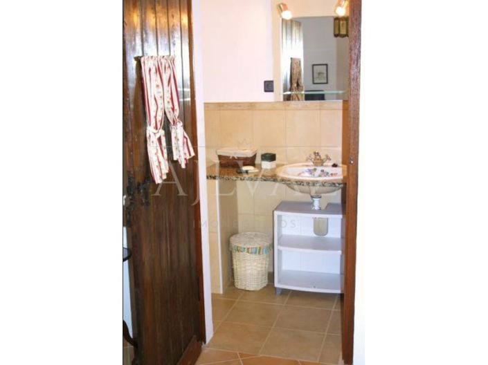 Image No.49-12 Bed House for sale