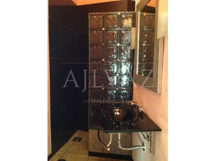 Image No.50-12 Bed House for sale