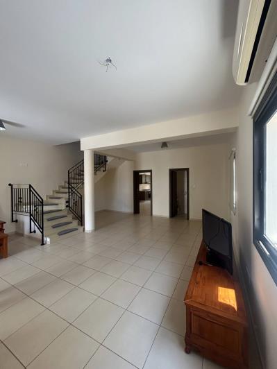 Image No.6-Maison de 4 chambres à vendre à Oroklini