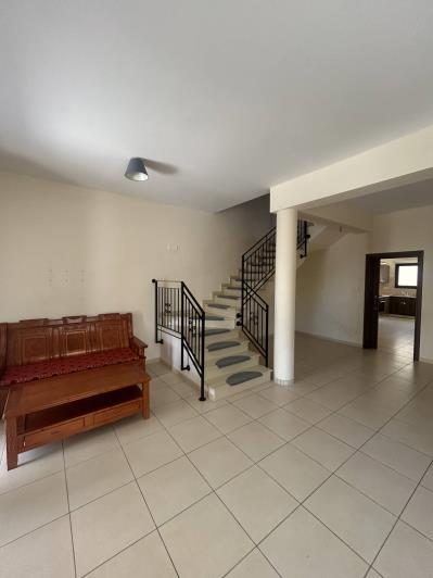 Image No.7-Maison de 4 chambres à vendre à Oroklini