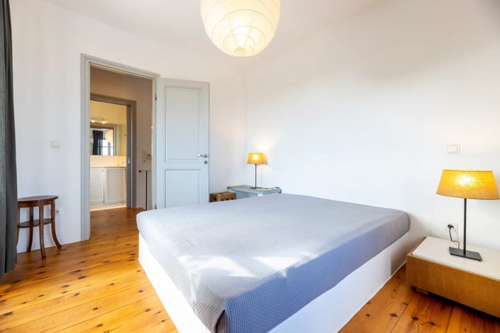 Image No.28-7 Bed House for sale