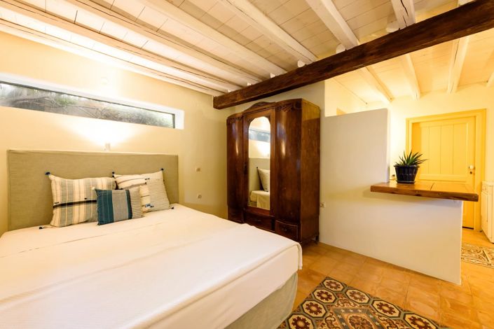 Image No.19-9 Bed House for sale