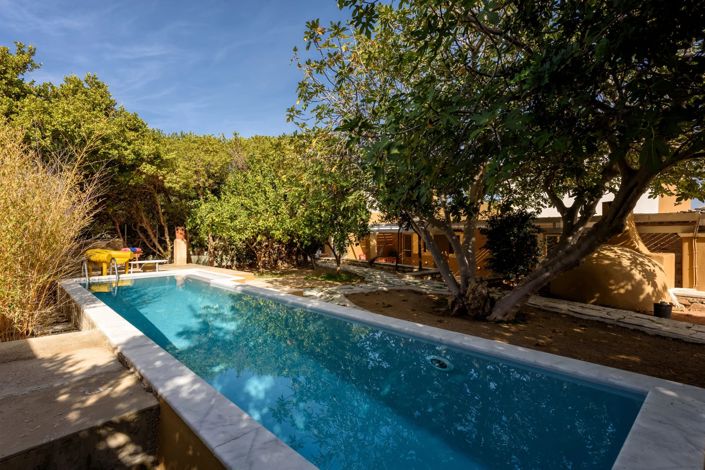 Image No.2-9 Bed House for sale