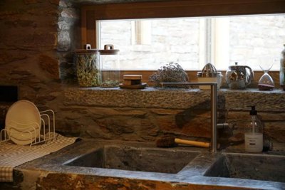 8835221f140c5436ebbfb49ca69f86827da695c03a128