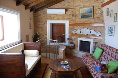 f03b55b0c15b53992cd47198b63d7bba0012f69145102