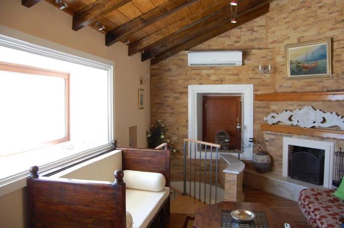 Image No.12-1 Bed House for sale