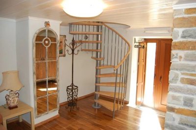 e1664abefb1616efec28c42cb8094e14f5193bed4b102