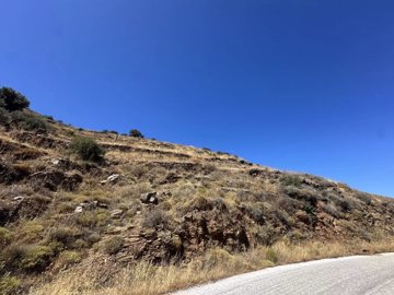 8126d8ccc7f71b26621fbfa10858b92edd5ce1ef76192