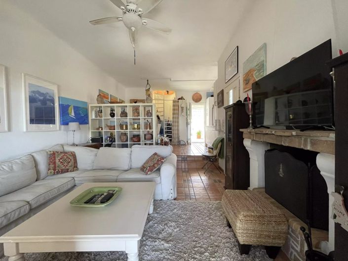 Image No.3-Maison de 2 chambres à vendre à Paros