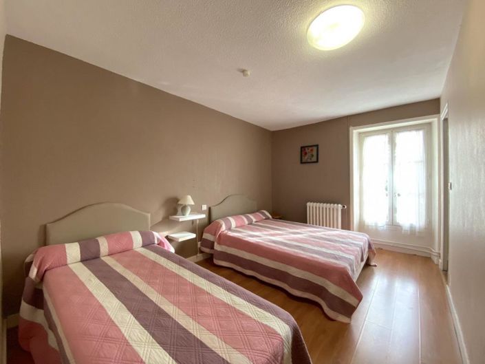 Image No.16-Maison de 20 chambres à vendre à Saint-Severin