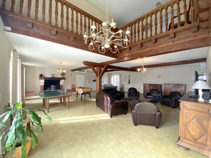 Image No.7-Maison de 20 chambres à vendre à Saint-Severin