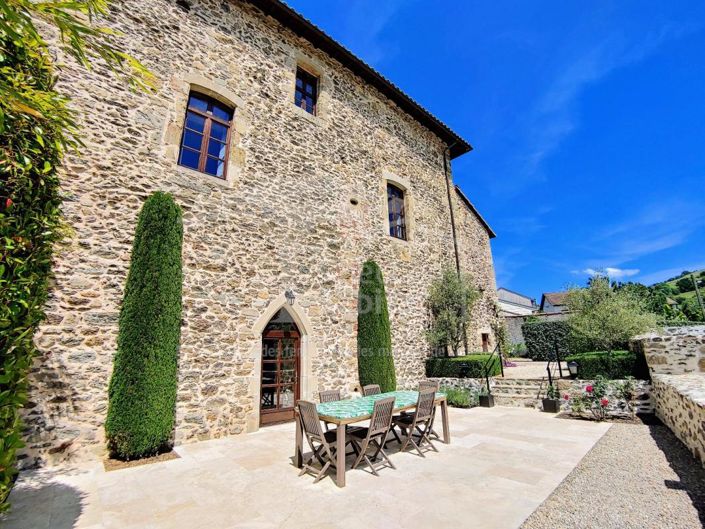 Image No.20-7 Bed Chateaux for sale