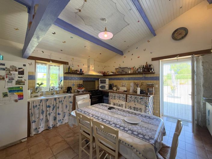 Image No.7-Maison de 8 chambres à vendre à Berneuil