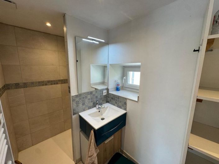 Image No.9-Propriété de 1 chambre à vendre à Aveyron