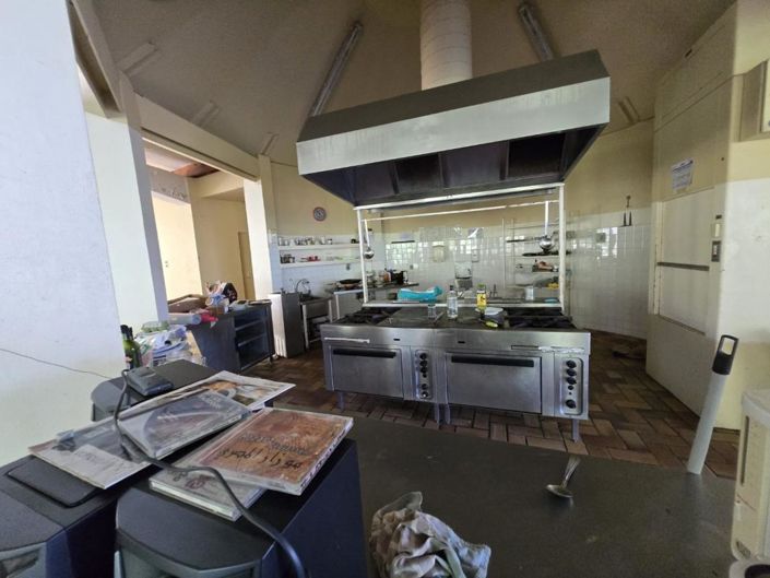 Image No.14-31 Bed Property for sale