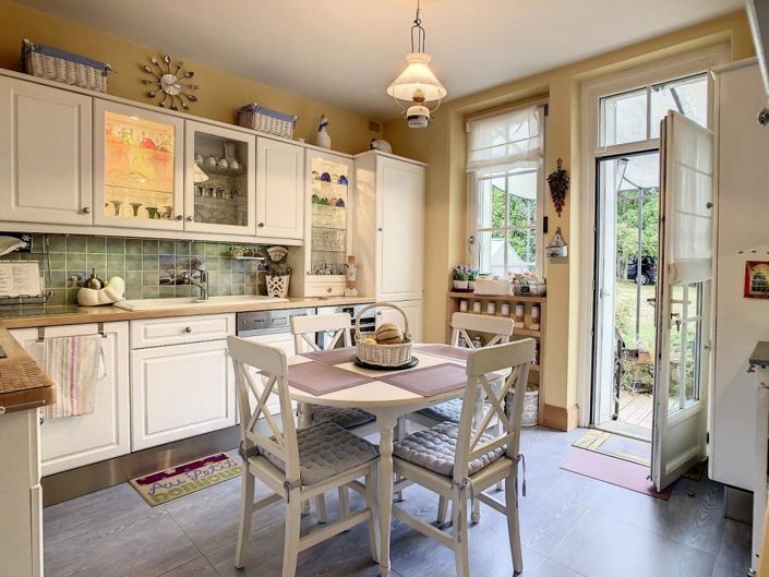 Image No.16-4 Bed House for sale