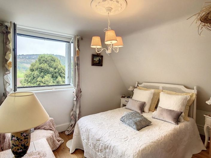 Image No.4-4 Bed House for sale