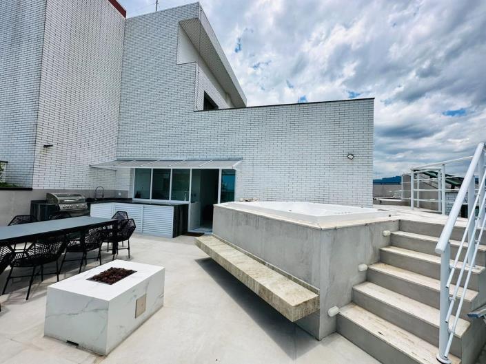 Image No.19-6 Bed Penthouse for sale