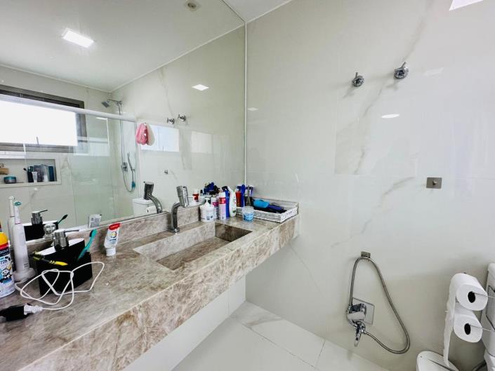 Image No.32-6 Bed Penthouse for sale