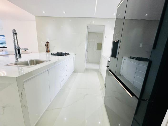 Image No.36-6 Bed Penthouse for sale