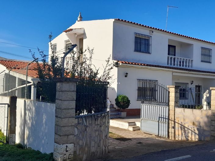 Image No.2-5 Bed Villa for sale