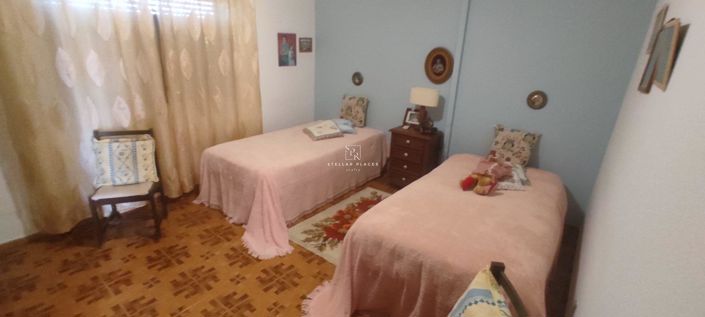 Image No.3-5 Bed Villa for sale