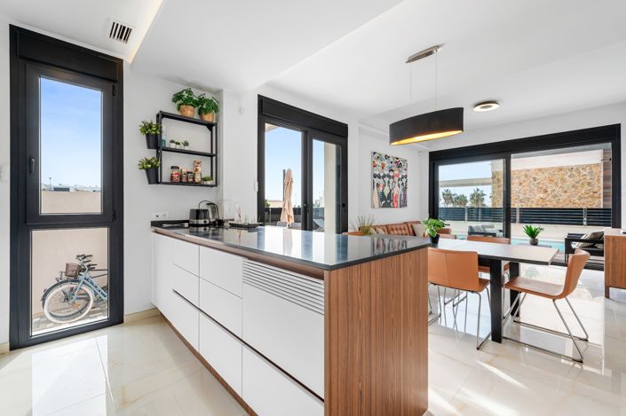 Image No.12-Villa de 4 chambres à vendre à Orihuela Costa