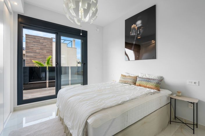 Image No.18-Villa de 4 chambres à vendre à Orihuela Costa