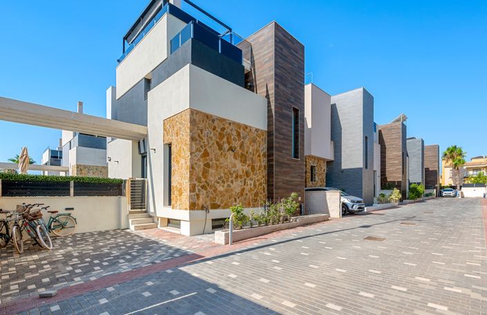 Image No.42-Villa de 4 chambres à vendre à Orihuela Costa