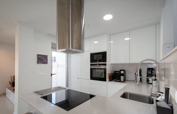 Image No.8-3 Bed Townhouse for sale