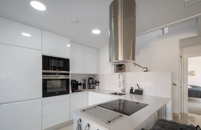 Image No.9-3 Bed Townhouse for sale