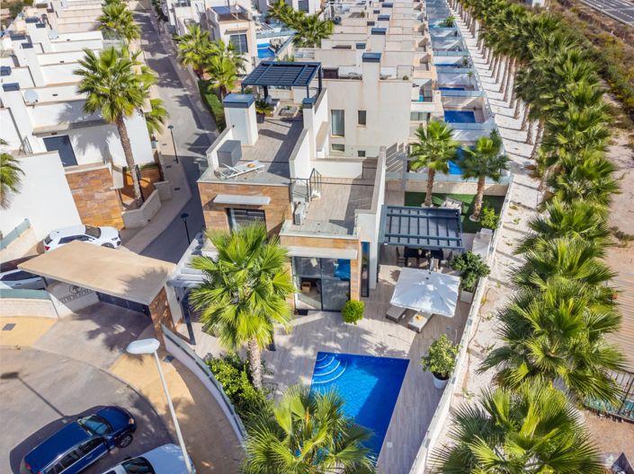 Image No.50-5 Bed Villa for sale