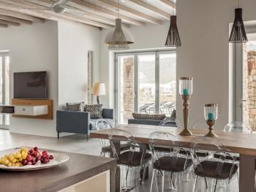 CM_MYKONOS_ELIA1_001--------------Custom-