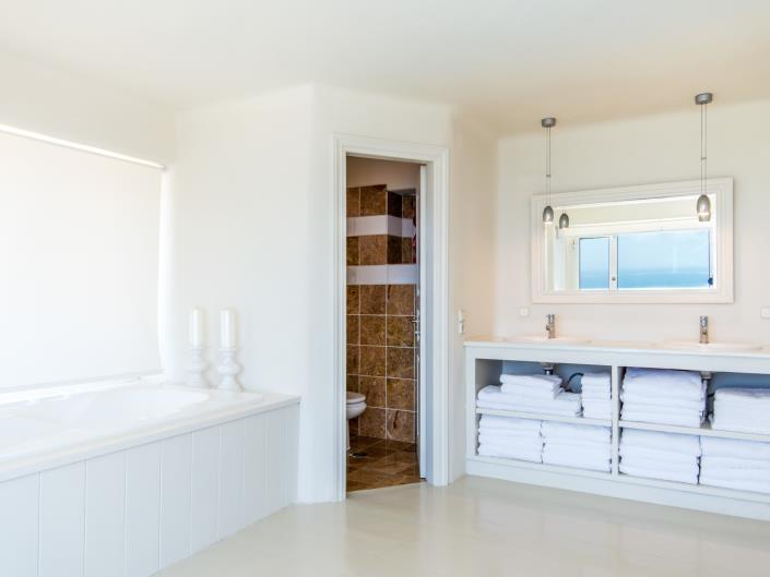 Image No.23-Villa de 5 chambres à vendre à Kanalia