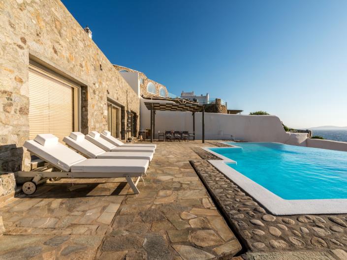 Image No.2-Villa de 5 chambres à vendre à Kanalia